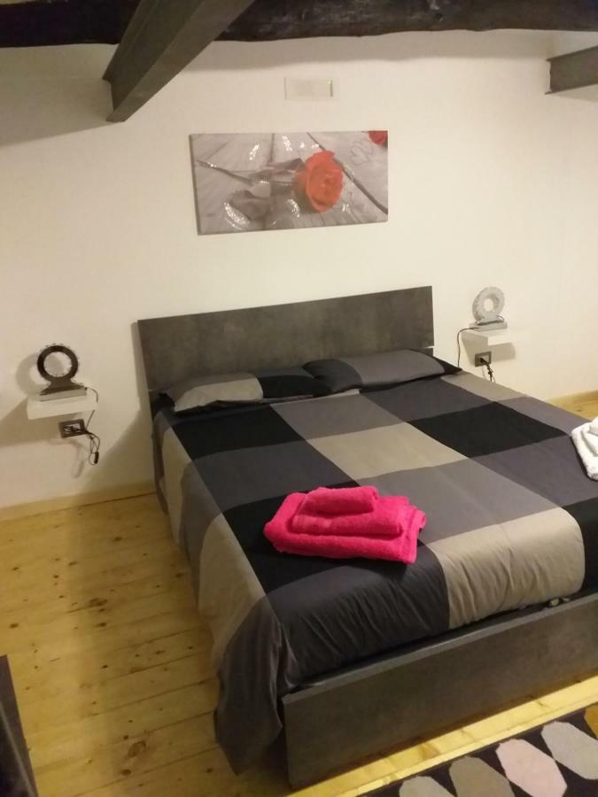 Sasy Jr House Via San Mattia 72 Apartment Napoli Bagian luar foto