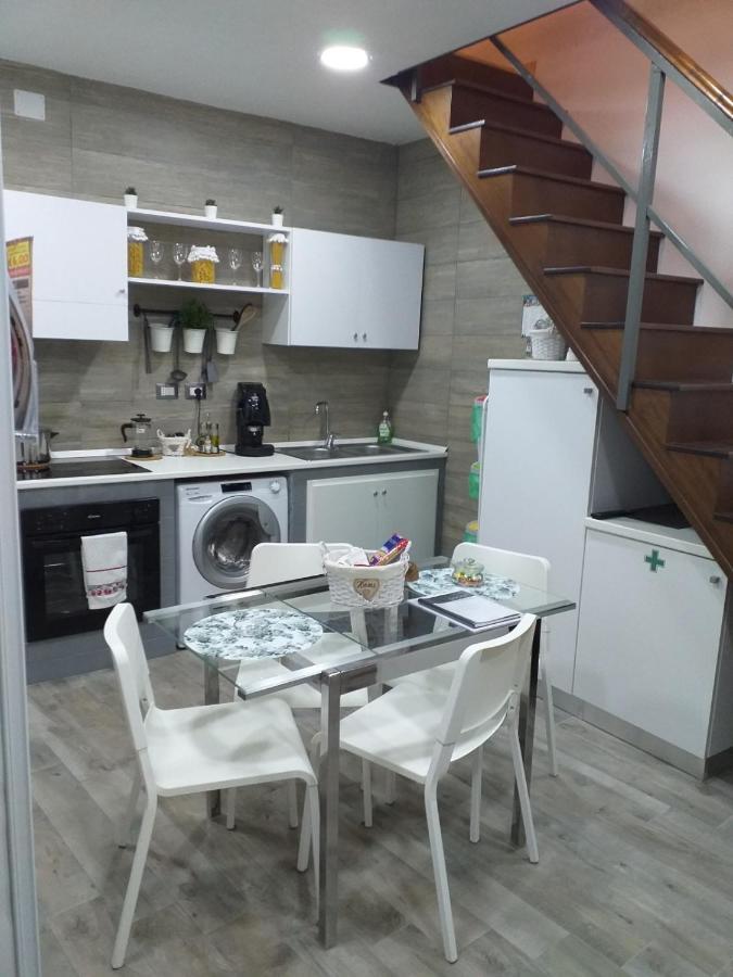 Sasy Jr House Via San Mattia 72 Apartment Napoli Bagian luar foto